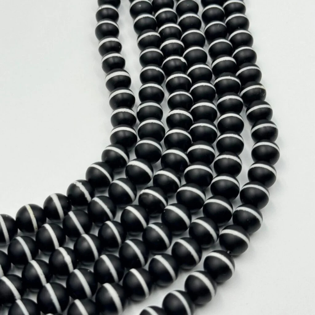 Black line agate round bead strands
